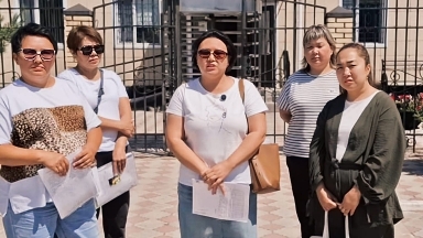 Қарағандылық мұғалім ата-аналарды 70 миллион теңге қарызға батырған — ауыл халқы дабыл қақты