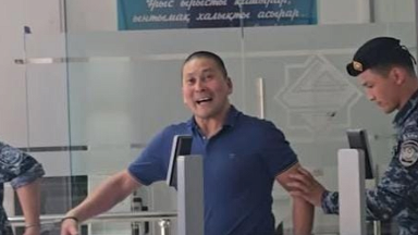 Batystaǵy atyshýly arandatýshy pedofılıamen sottaldy: jurt jazany tym jeńil dep otyr