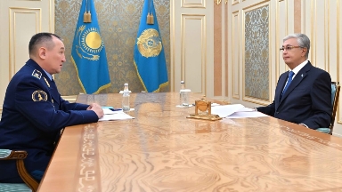 Toqaev áskerdegi qaýipsizdikti kúsheıtip, ushqyshsyz ushý apparattaryn damytýdy tapsyrdy