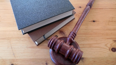 Turǵyndardyń shaǵymynan keıin Rıdderdegi kásiporyndardyń biriniń jumysy úsh aıǵa toqtatyldy