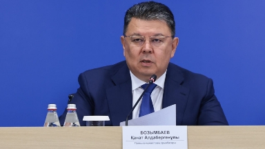 Bozymbaev komýnaldyq qyzmetter tarıfi ósimine baılanysty ótemaqy kimderge qarastyrylǵanyn aıtty