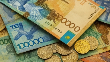 Мектепке дайындық: қазақстандық ата-аналардың есепшотына шамамен 20 млрд теңге аударылды