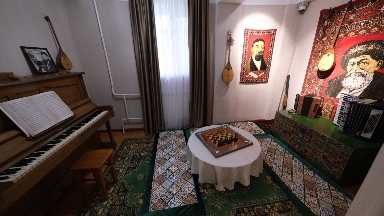 Almatyda Nurǵısa Tilendıev mýzeıi jańartyldy