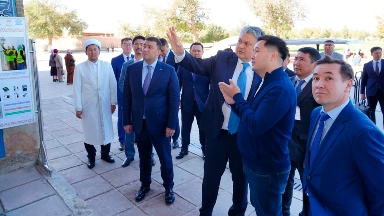 Túrkistan týrısik áleýetin arttyrmaq: nysandardy restavrasıalaý, keshki ekskýrsıalar jáne jańa áýe reısteri