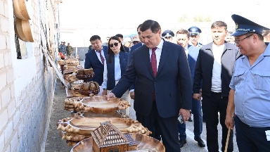 Қызылорда облысының әкімі түзеу мекемесінің өндірістік аймағымен танысты
