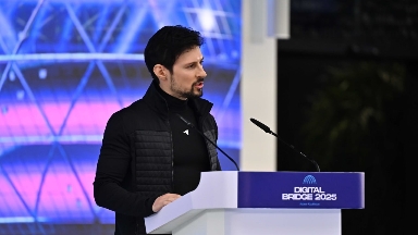 Павел Дуров Астанадағы форумда сөзін әйел іздеу туралы әзілмен бастады