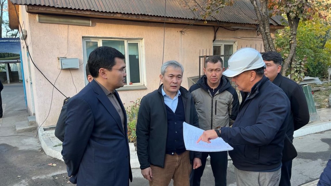 Алматы әкімінің орынбасары қаланың әлеуметтік нысандарының құрылыс барысын тексерді