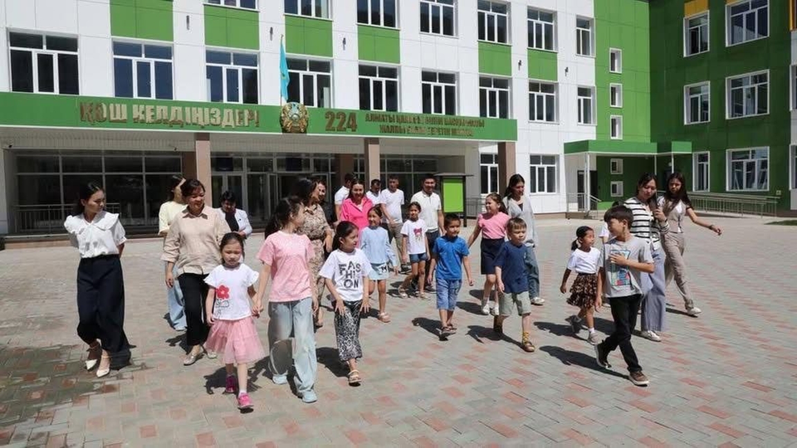 Қоғамда үлкен шу болған Алматыдағы 224 мектеп қазақ тілінде ашылды