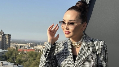 Баян Алагөзова бірнеше күйеуге тиюді заңдастыруды сұрады