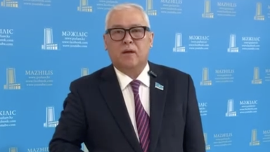 "Шантаж жасауды қойыңдар" Депутат жеке меншік мектептерге қатысты батыл мәлімдеме жасады