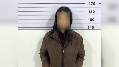 Қыз жігіттің тілі мен ернінің бір бөлігін тістеп жұлып алған