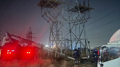 Алматыдағы бір аудан 19 сағаттан бері жарықсыз отыр