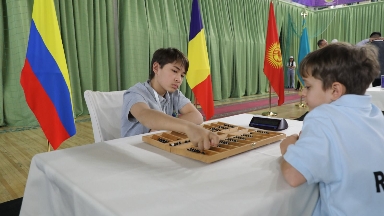 Алматыда жасөспірімдер арасындағы тоғызқұмалақтан Әлем чемпионаты басталды