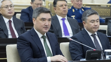 "Жұмыс істей алатын адамға ақша берілмейді!" - Бектенов