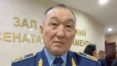 Әскердегі сарбаздардың өлімі туралы сұраққа қорғаныс министрі күліп жіберді