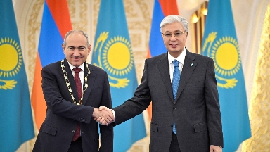 Мемлекет басшысы Армения Премьер-министрін «Алтын Қыран» орденімен марапаттады