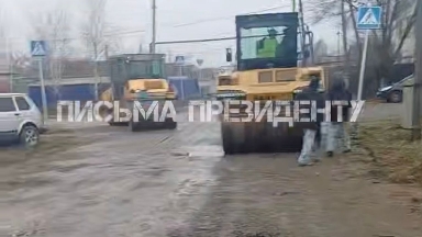 Кешіккен жұмыс: Оралда жол жабынының сапасы сынға ілікті