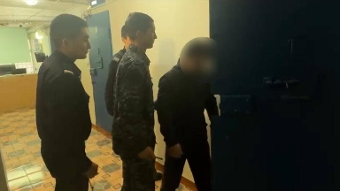 Ақмола облысында автокөлік салонынан 24 миллион теңге ұрлаған күдіктіні қолға түсірді