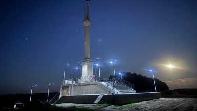 Алашорданың құрметіне қойылған ескерткішті белгісіз біреулер қиратып кетті