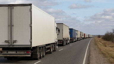 Өзбекстанмен шекарада мыңдаған жүк вагондары кептелісте тұрып қалды