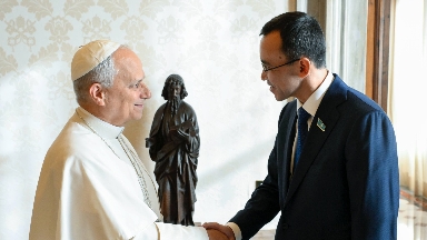 Тоқаев Рим папасын Қазақстанға шақырды