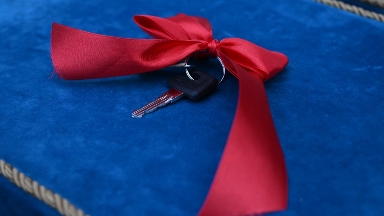 Жетісудағы мәдениет мекемелеріне автокөліктердің кілті табысталды