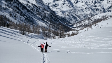 Туризм – табысты бизнес пе? Қазақстанда туризмнің инвестициялық әлеуеті, тиімділігі және ықпалы