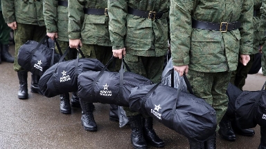 Ресейден қашып келген әскери қызметші бірнеше күннен бері Астана әуежайында түнеп жүр