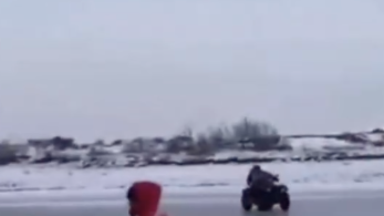 Атырау облысында рейд кезінде инспекторлардың квадроциклі мұз астына түсіп кеткен