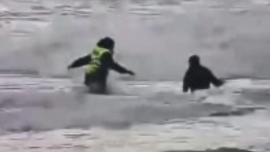 Ақтауда жасөспірім суға батып кетпек болған