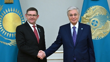 Пономарев Тоқаевқа мемлекеттік тілді насихаттаудағы славян ұйымдарының жұмысын баяндады