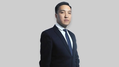 Адвокат Адам Мұрат лицензиясынан айырылды