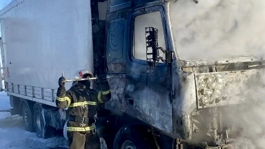 Павлодар облысында 15 жылқы тиеген көлік отқа оранды