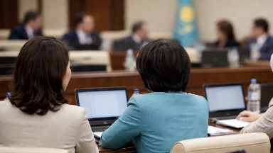 Парламенттегі әйелдер квотасын 30 пайыз деңгейінде сақтау ұсынылды