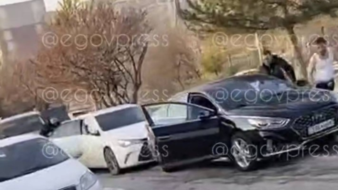 Шымкентте көшедегі жаппай төбелес адам өлімімен аяқталды