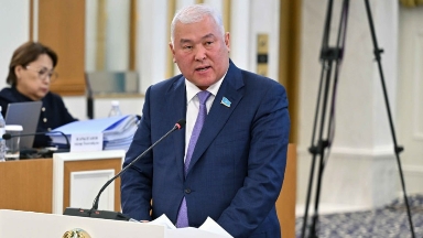 "Ұшақ кешіксе, билет құны қайтарылады": депутат Әбенов жақсы жаңалықты айтты