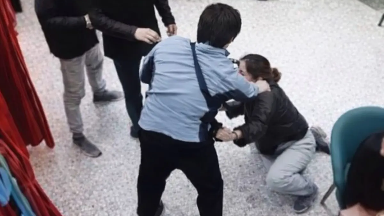 Төгілген шай төбелеске ұласты: Маңғыстаудағы кафе ісі сотқа жолданды