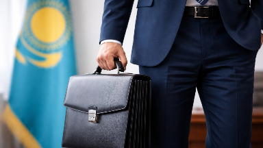 Мемлекеттік қызметшілерге сыйақы, материалдық көмек және үстемақы төлеу тәртібі өзгерді