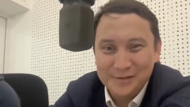 “Жұмақта орын жоқ”. Әзілкеш Қайрат Әділгерей орынсыз әзілі үшін тағы да сынға қалды