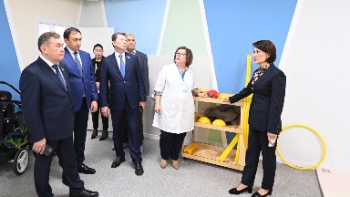 Ақмарал Әлназарова «Қамқорлық» ерте араласу орталығының жұмысымен танысты