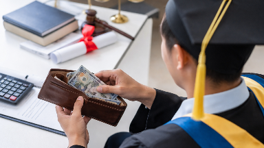 Мамандығы бойынша жұмыс істемеген түлек грант қаржысын қайтаруға міндеттелді