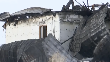 Ақтөбеде пауэрбанк жарылып, үйді күлге айналдырған