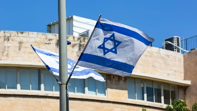 يزرايل يراننىڭ جاڭا جوعارى كوسەمىنە قاتاڭ ەسكەرتۋ جاسادى