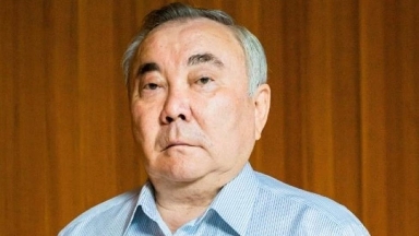 بولات نازاربايەۆتىڭ ەكس-جۇبايى الاياقتىق دەرەگى بويىنشا ارىز ءتۇسىردى