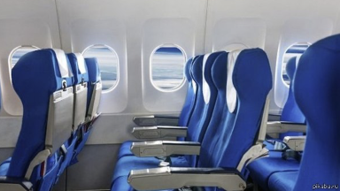 Жаңа ереже: құлаққапсыз видео көрген жолаушыларға ұшуға тыйым салынуы мүмкін