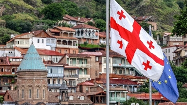 Grýzıadan 7 jastaǵy qyz bala elge qaıtaryldy