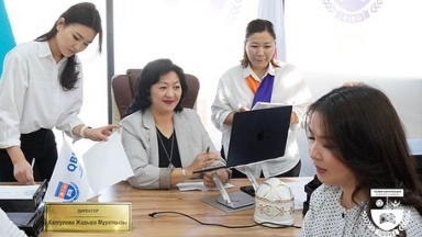 قازىرگى ءبىلىم بەرۋ: تەوريادان تاجىريبەگە بەتبۇرىس