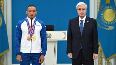 Президент қысқы Паралимпиада ойындарының чемпионы Ербол Хамитовты марапаттады
