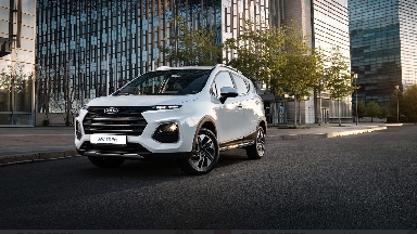 JAC اۆتوموبيلدەرىنە باعا تومەندەدى: كليەنتتەر ءۇشىن پايدا 4 ملن تەڭگەگە دەيىن