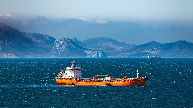 Ормуз бұғазындағы дағдарыс: мұнай бағасы 200 долларға дейін өсуі мүмкін